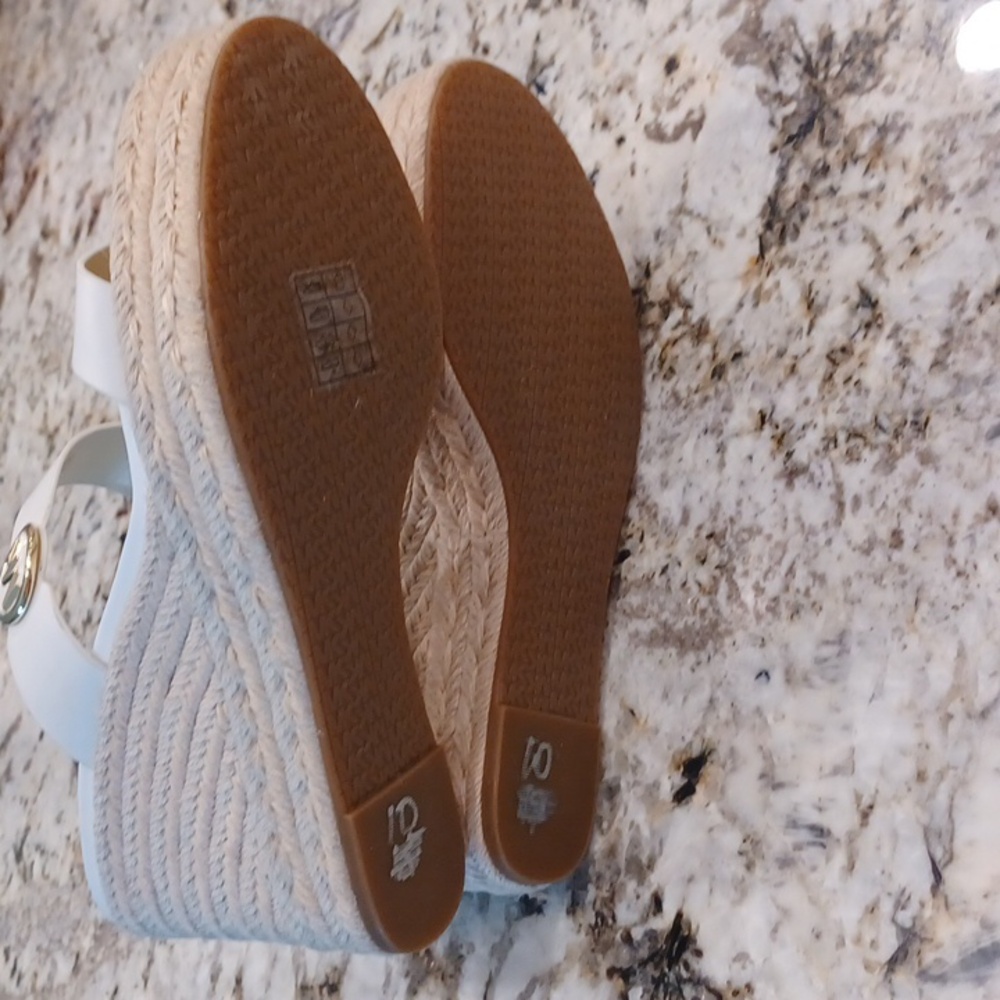 Michael Kors Lucinda Vachetta Leather Epadrille Wedge Sandals, White Leather 10 - Picture 13 of 16